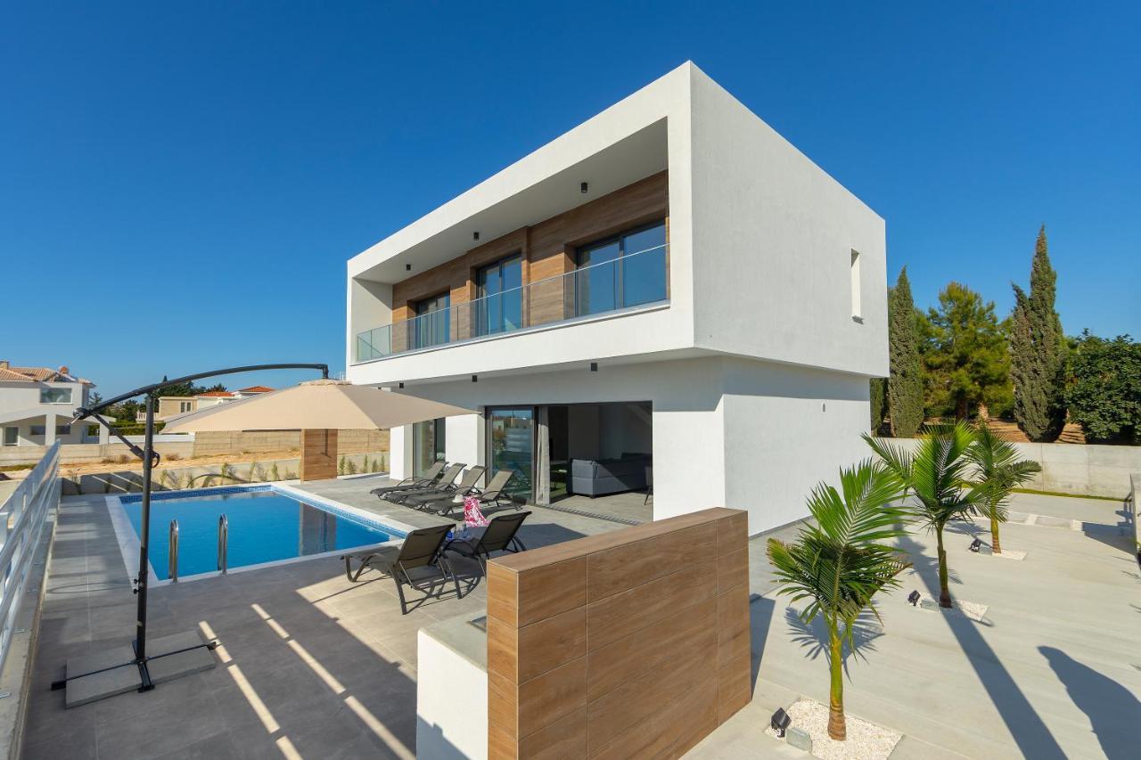 Villa Andre, Walking Distance To Coral Bay Peyia Bagian luar foto