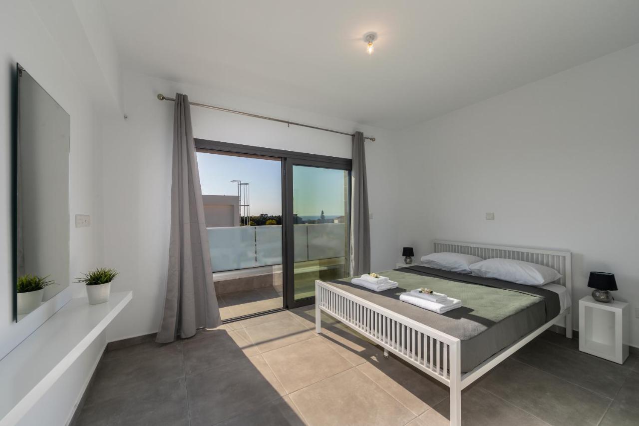 Villa Andre, Walking Distance To Coral Bay Peyia Bagian luar foto