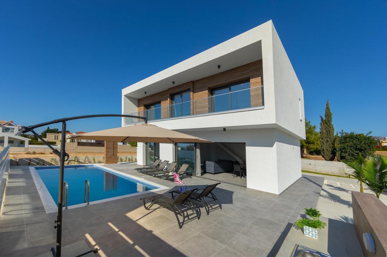 Villa Andre, Walking Distance To Coral Bay Peyia Bagian luar foto